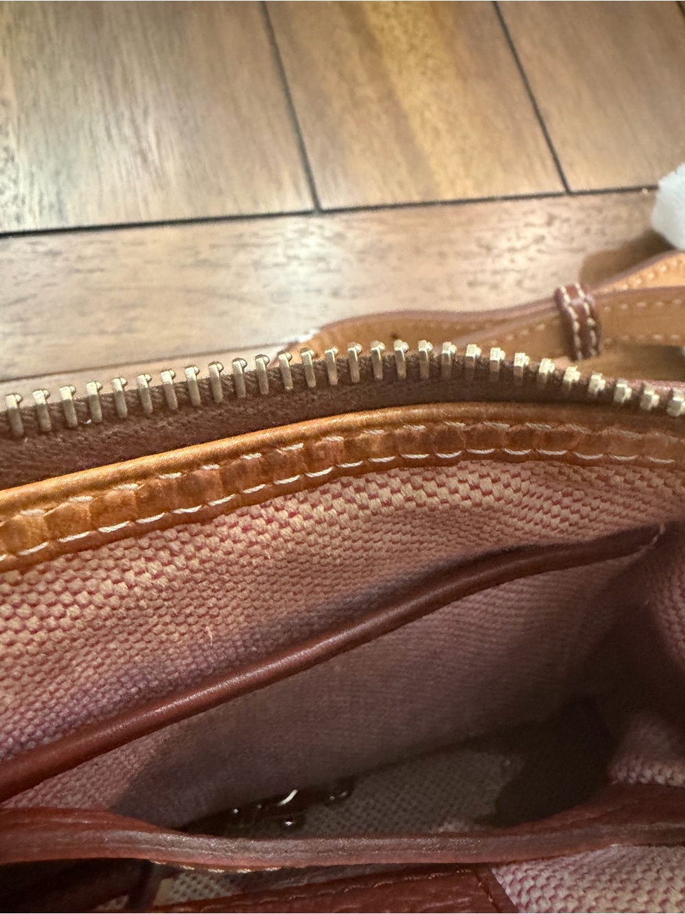 Dooney & Bourke Brown Pebble Leather crossbody Bag - Picture 6 of 6